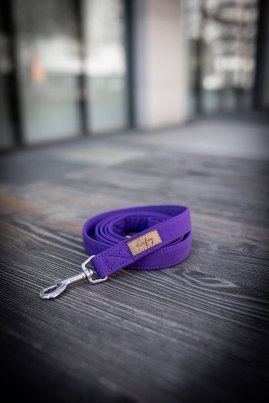 Barvy se mohou lišit v závislosti na nastavení monitoru