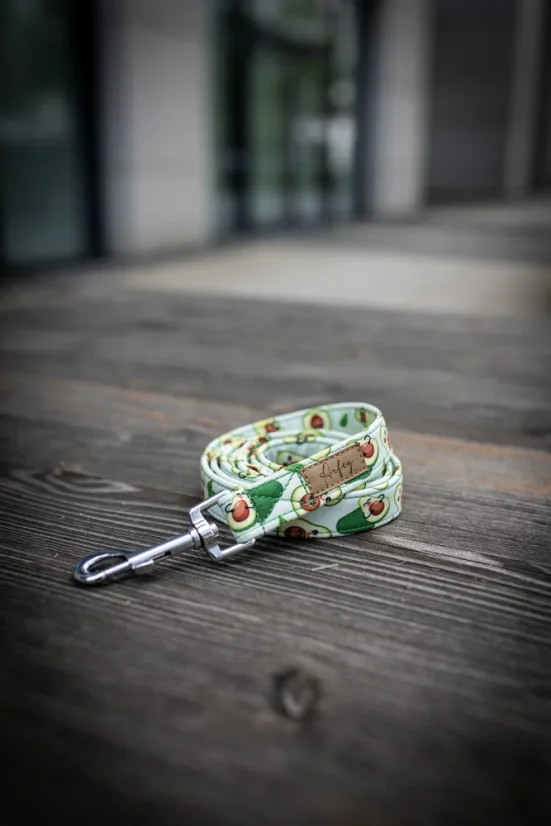 Barvy se mohou lišit v závislosti na nastavení monitoru