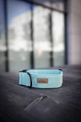 Barvy se mohou lišit v závislosti na nastavení monitoru