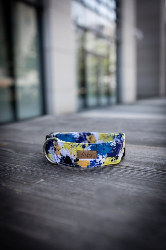 Barvy se mohou lišit v závislosti na nastavení monitoru