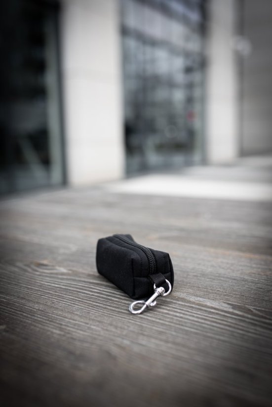 Černý - bobkovník