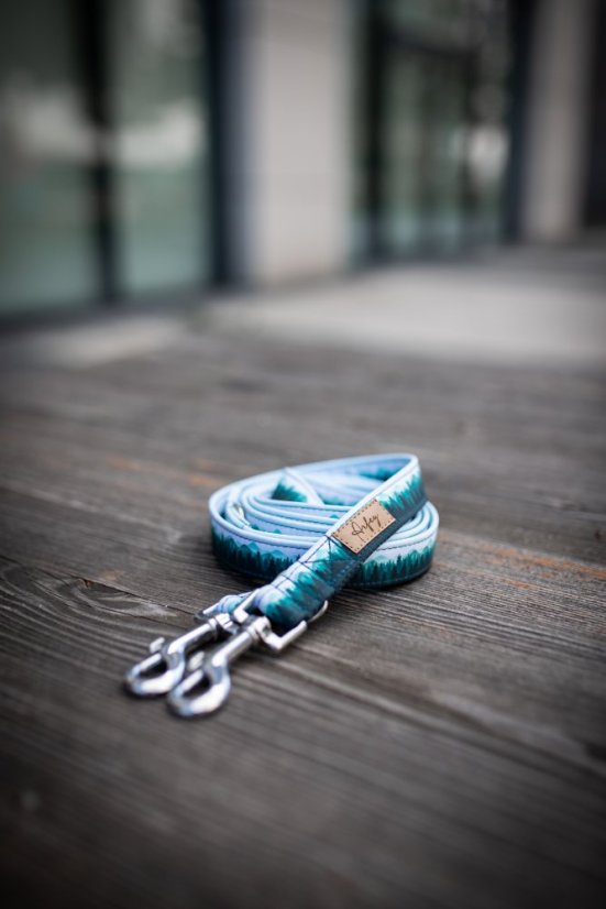 Barvy se mohou lišit v závislosti na nastavení monitoru