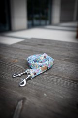 Barvy se mohou lišit v závislosti na nastavení monitoru