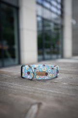 Barvy se mohou lišit v závislosti na nastavení monitoru