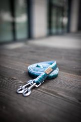 Barvy se mohou lišit v závislosti na nastavení monitoru