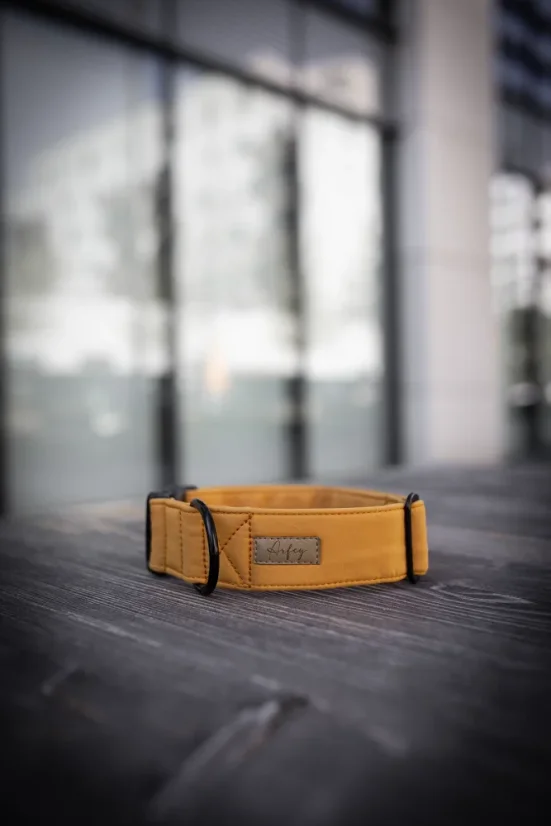 Barvy se mohou lišit v závislosti na nastavení monitoru