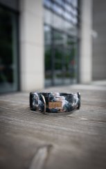 Barvy se mohou lišit v závislosti na nastavení monitoru