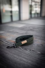 Khaki - 150 cm ( šíře 2 cm / L  stříbrná karabina )