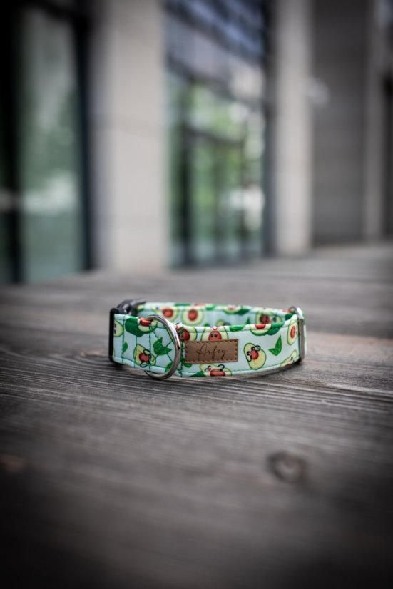 Barvy se mohou lišit v závislosti na nastavení monitoru