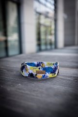 Barvy se mohou lišit v závislosti na nastavení monitoru